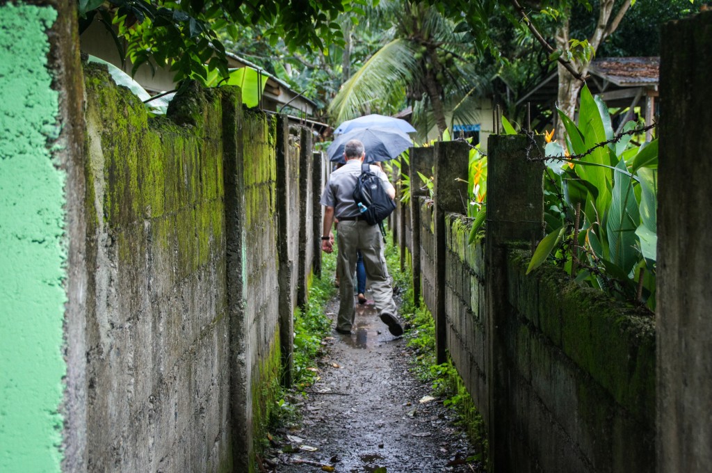 Walking in Marinduque, Philippines | drewgneiser.com